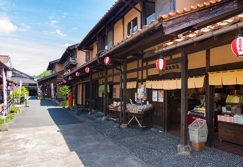 神楽門前湯治村
