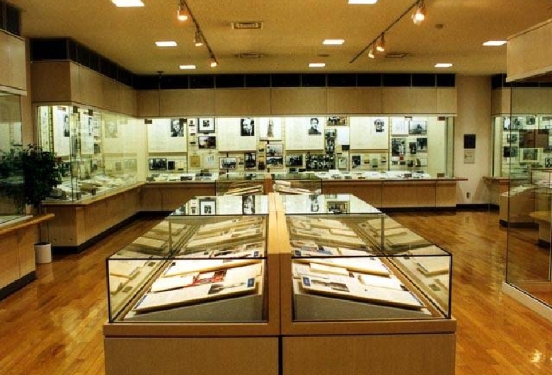 弘前市立郷土文学館