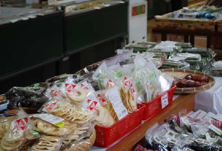 渓流の駅　おいらせ　とれたて市