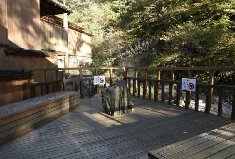 草津温泉　西の河原露天風呂