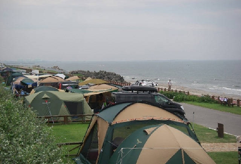 県立紫雲寺記念公園オートキャンプ場