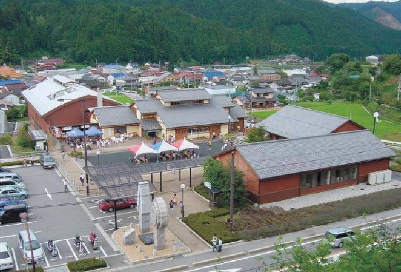 道の駅　どんぐりの里　いなぶ