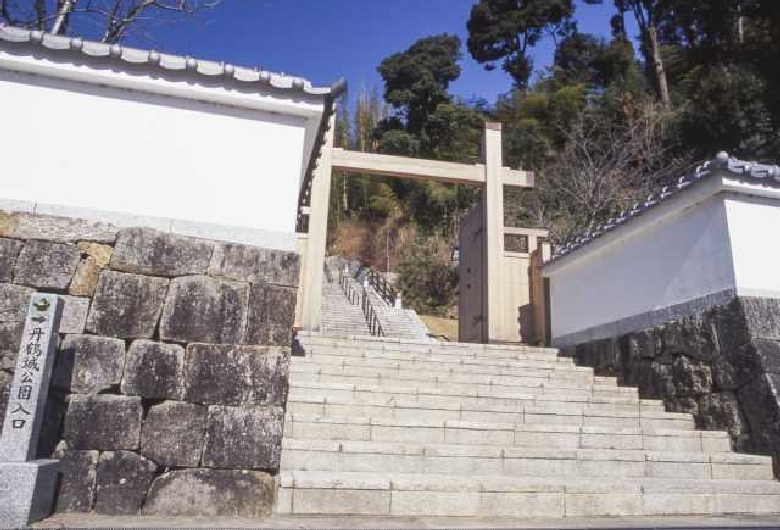 新宮(丹鶴)城跡