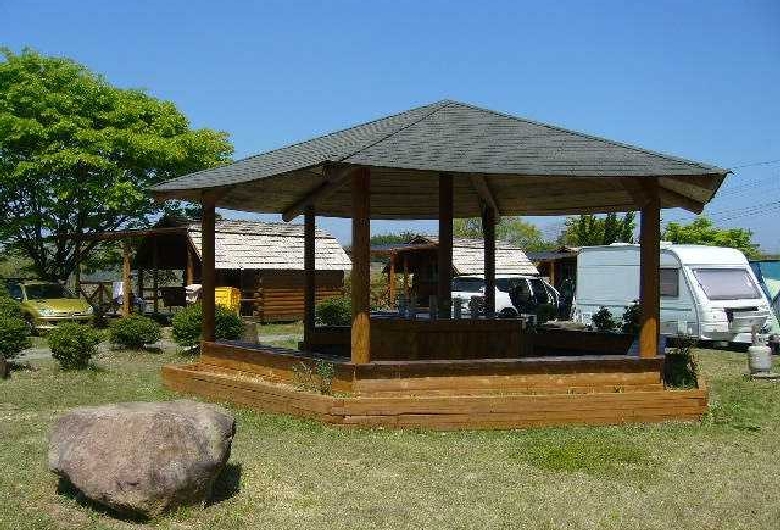 チロリン村キャンプグランド