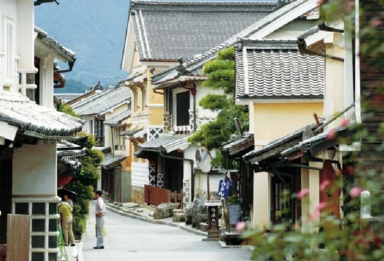 八日市・護国の町並み