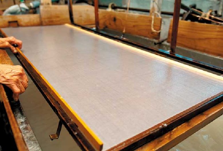 天神産紙工場（大洲和紙会館）（見学）