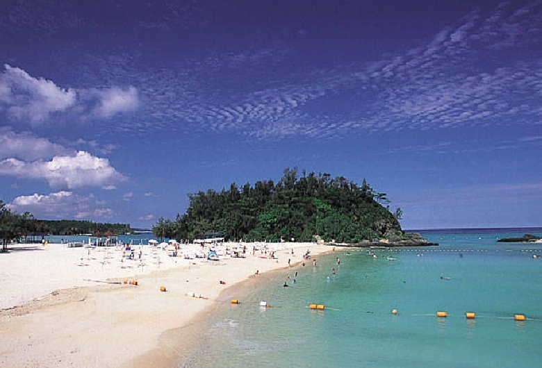 かりゆしビーチ