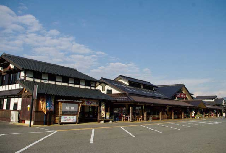 道の駅　塩津海道　あぢかまの里