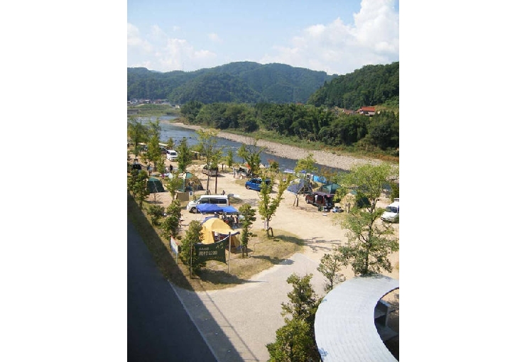 江の川カヌー公園さくぎ(キャンプ場)
