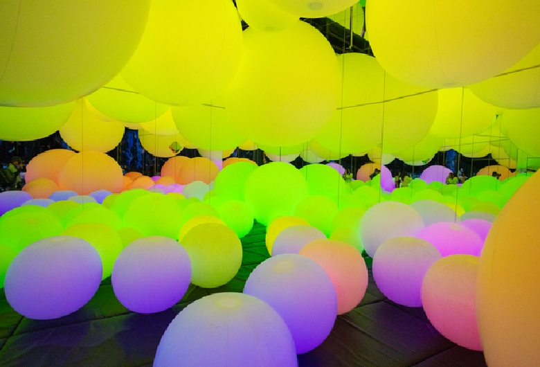 チームラボ 学ぶ!未来の遊園地 沖縄