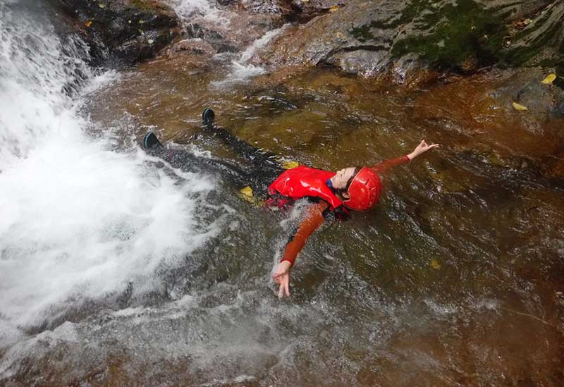 アドベンチャーラフティング