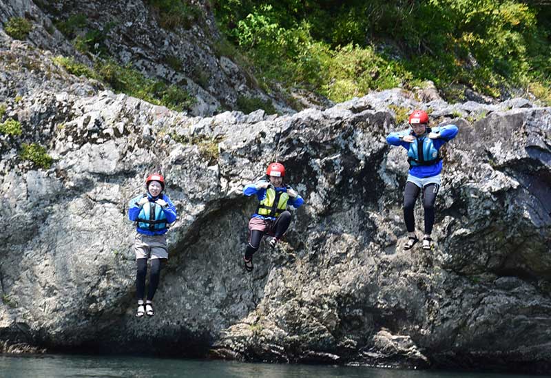 R3 アールスリー