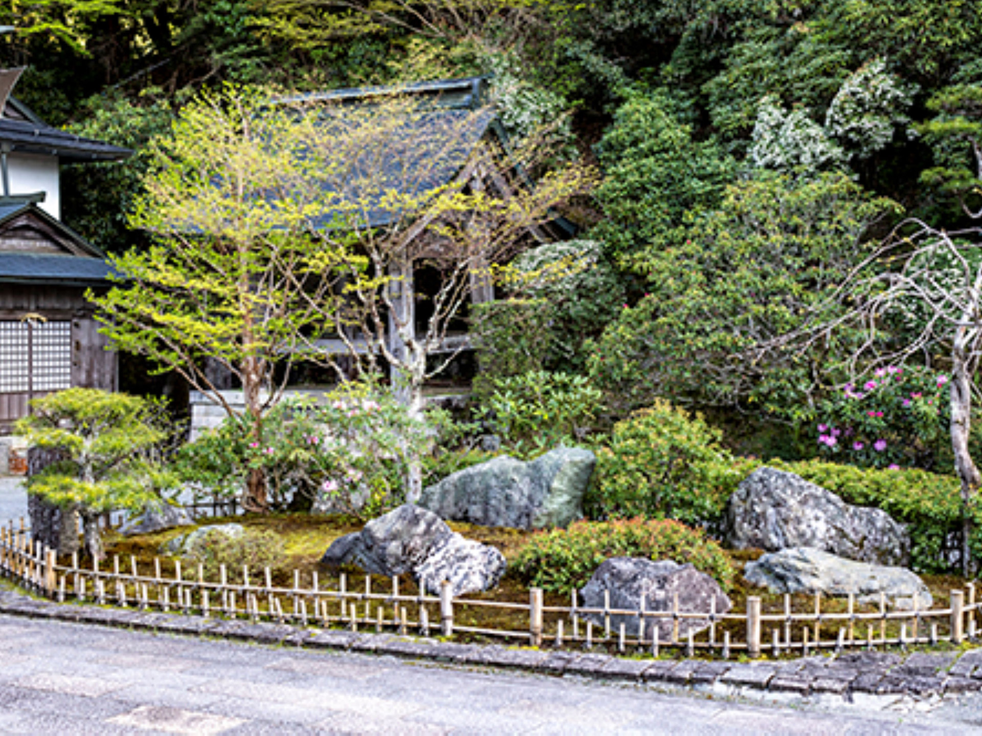 小坂坊 持明院