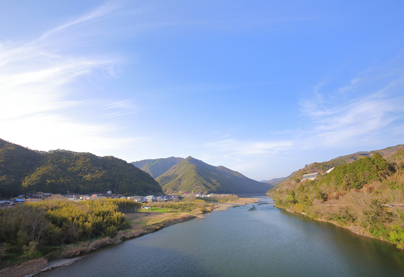 四万十の山問屋 「山間屋」