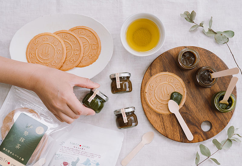 SENBEI FACTORY SHOP 日の出屋製菓