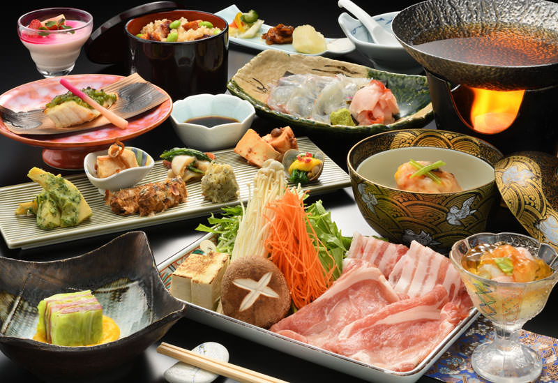 長栄館